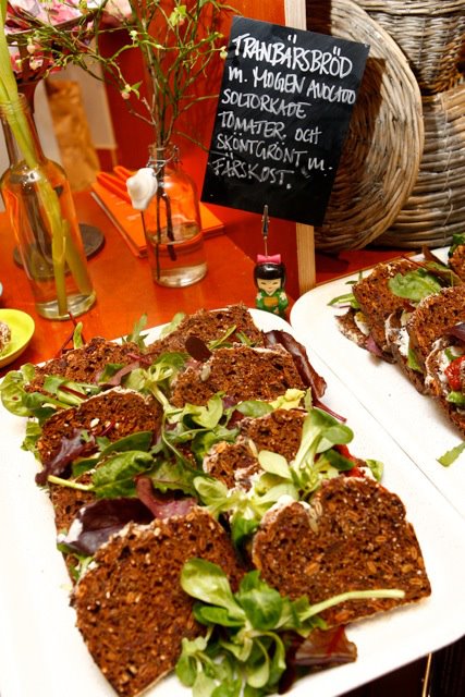 417584_10150541714156835_725571834_9384620_1172724383_n